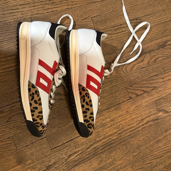 Women’s Back 70 Streetwear White and Red Leopard Print Sneakers. - Picture 3 of 5